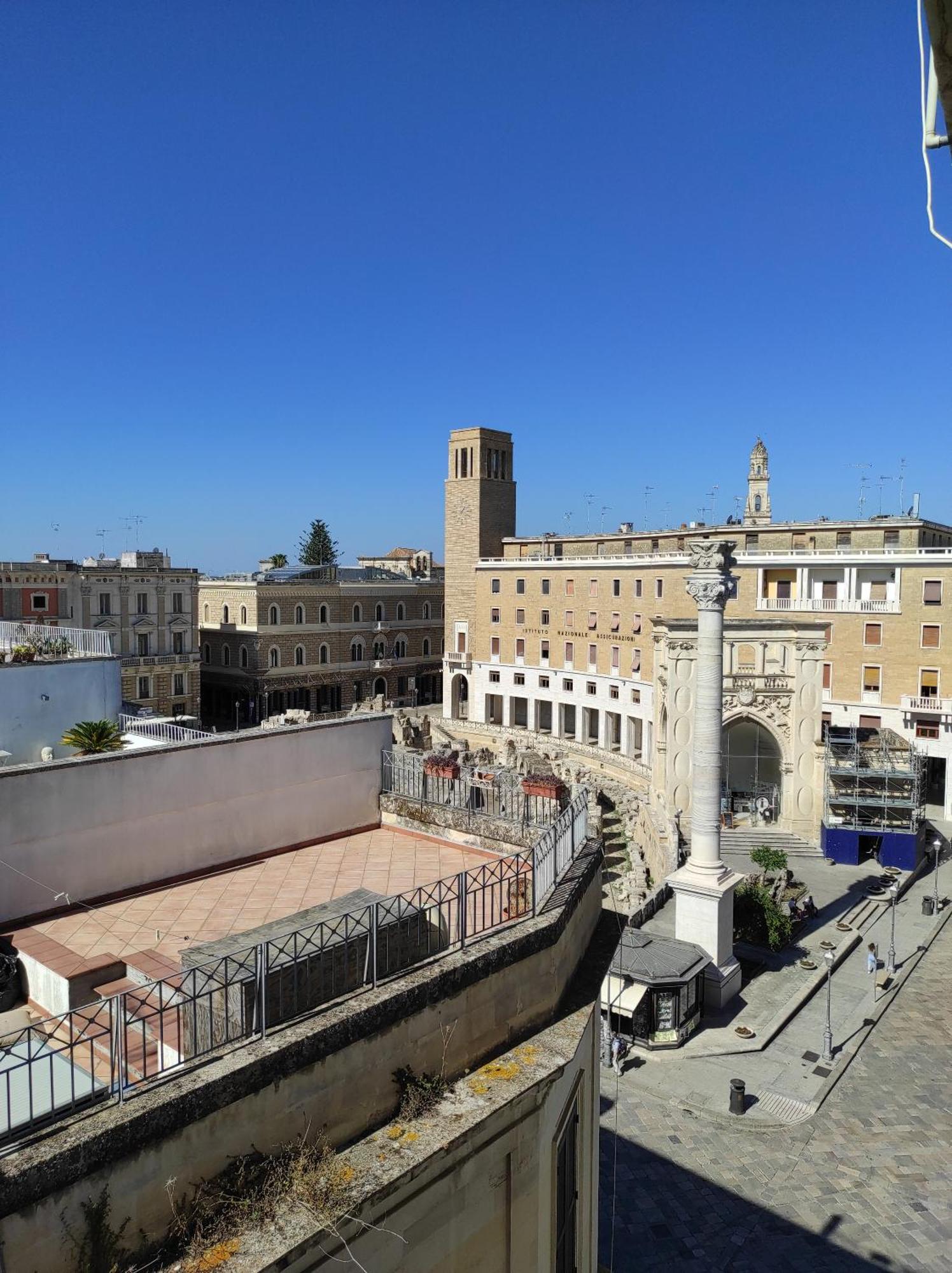 La Colonna Holiday House Apartment Lecce Exterior foto