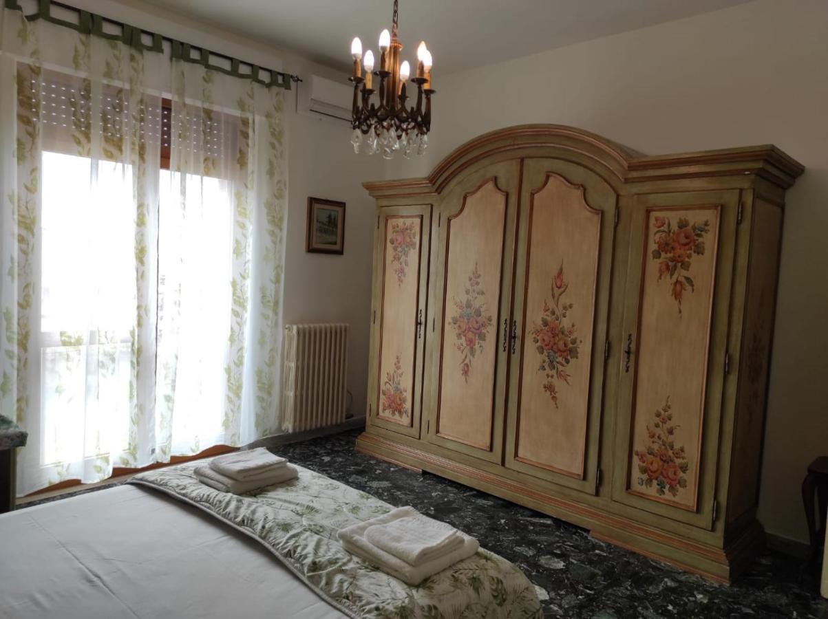 La Colonna Holiday House Apartment Lecce Exterior foto